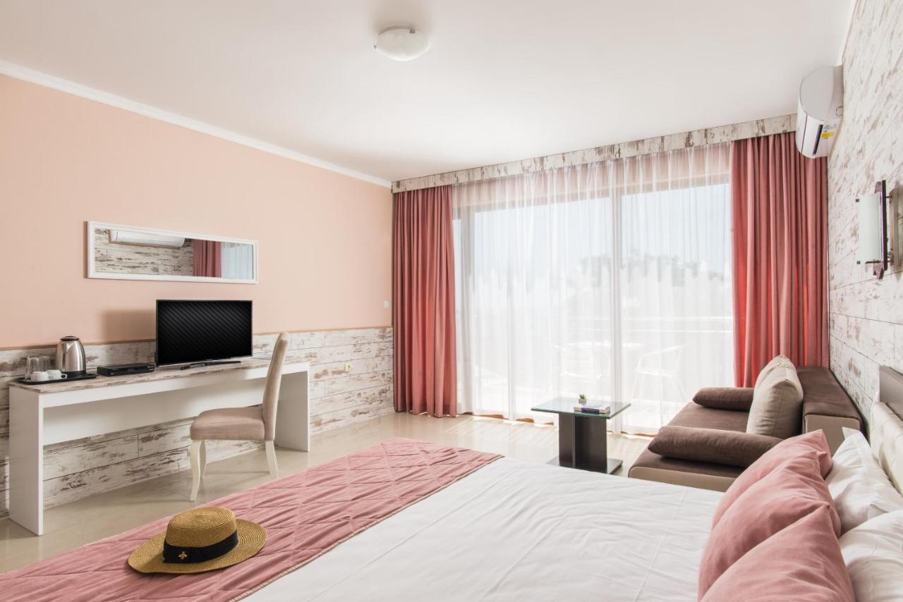 Семеен Хотел Golden Place Sozopol Ngoại thất bức ảnh