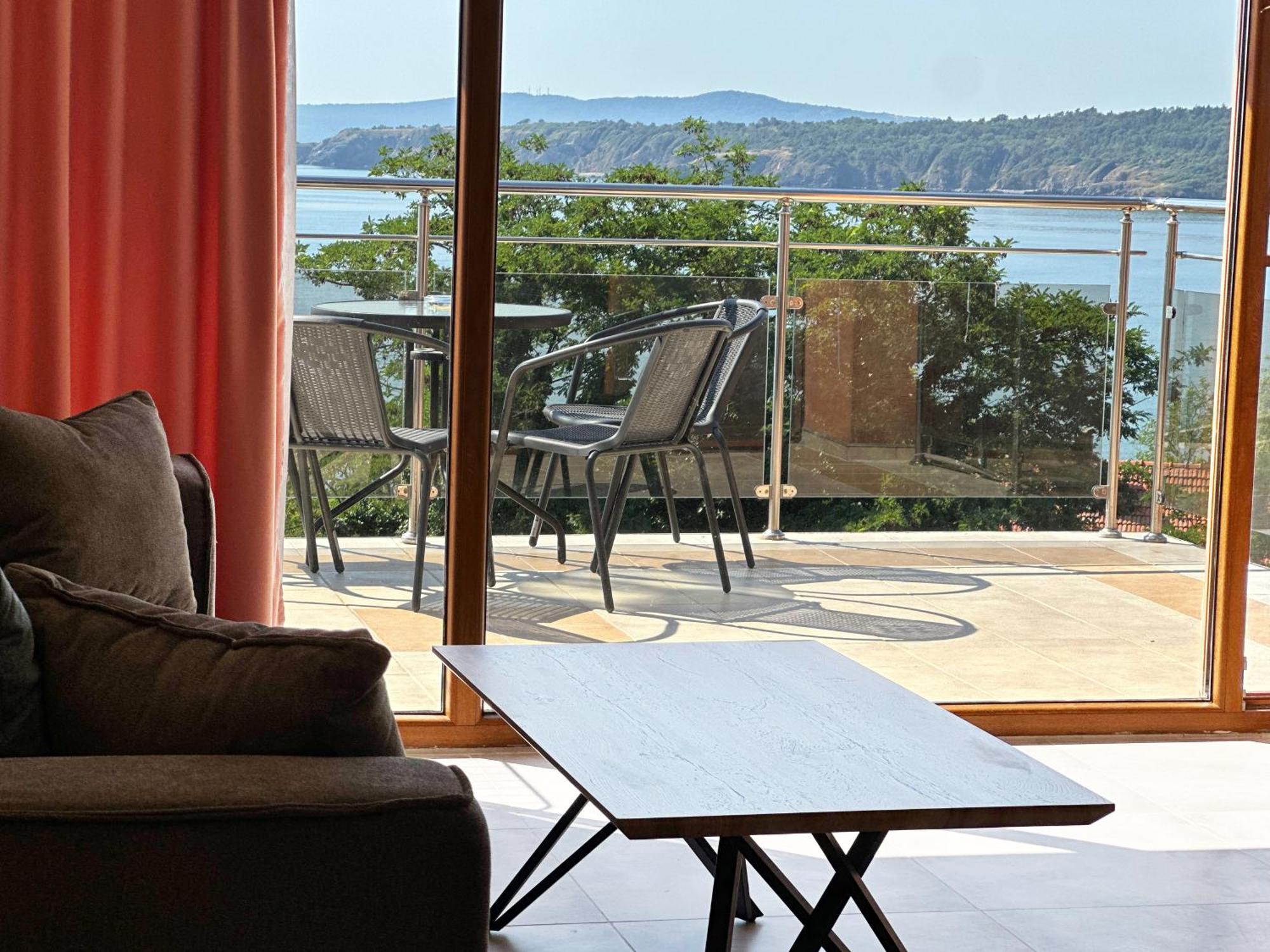 Семеен Хотел Golden Place Sozopol Ngoại thất bức ảnh